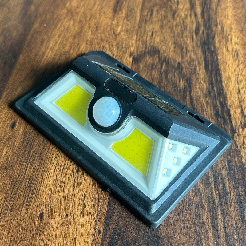 Solar Induction LED Motion Sensor Lamp 1828A